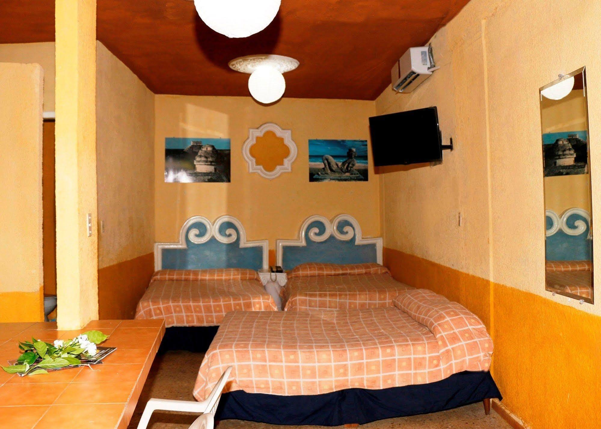 Hotel Suites Elia Noemi Mérida Exterior foto